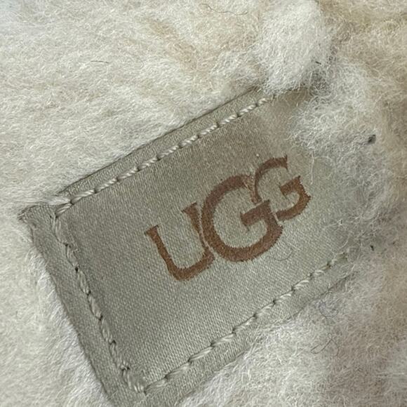 UGG Disquette Suede Sheep Skin Slip On Closed Round Toe Platfrom Clog Slippers 8 - Picture 5 of 6